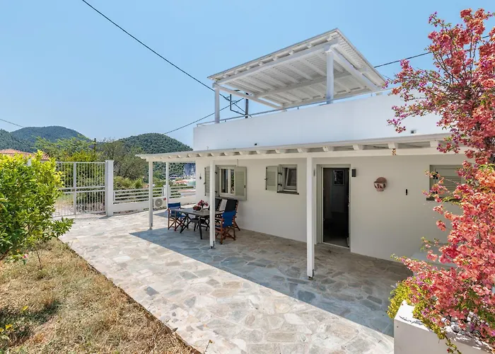 Iremia Coastal Retreat * Neo Klima