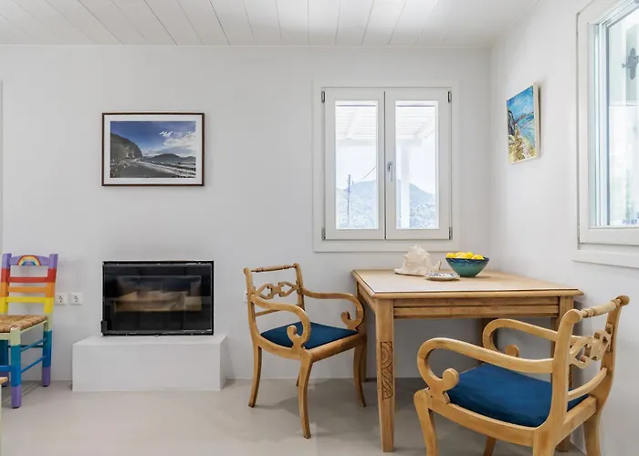 Iremia Coastal Retreat Case de vacanță