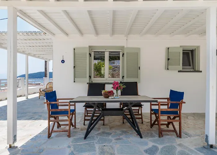 Iremia Coastal Retreat Case de vacanță *