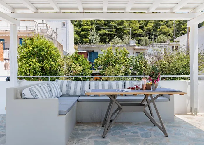 Iremia Coastal Retreat